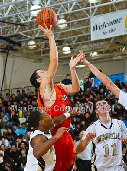 Thumbnail 1 in Pasadena Memorial vs La Porte (McDonald's Texas Invitational) photogallery.