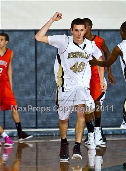 Thumbnail 1 in Pasadena Memorial vs La Porte (McDonald's Texas Invitational) photogallery.
