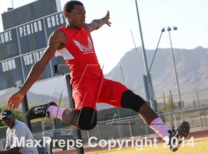 Thumbnail 3 in Verrado Invitational Track Meet (Boys) photogallery.
