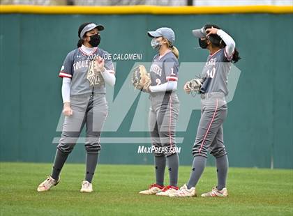 Thumbnail 2 in Lee [Robert E.] vs Edison [Thomas A.] (NEISD Tournament) photogallery.