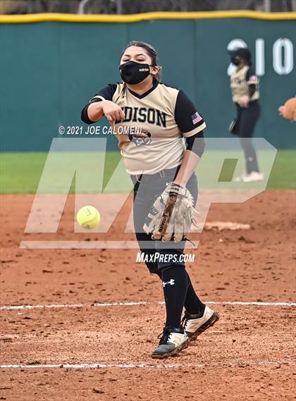 Thumbnail 1 in Lee [Robert E.] vs Edison [Thomas A.] (NEISD Tournament) photogallery.