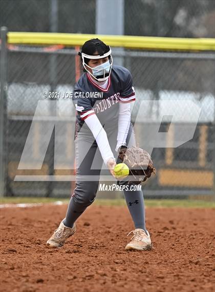 Thumbnail 1 in Lee [Robert E.] vs Edison [Thomas A.] (NEISD Tournament) photogallery.