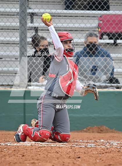 Thumbnail 3 in Lee [Robert E.] vs Edison [Thomas A.] (NEISD Tournament) photogallery.