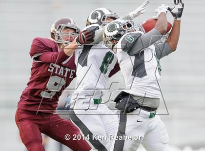 Thumbnail 2 in Pine-Richland vs. State College (PIAA Class AAAA Quarterfinal) photogallery.