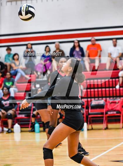 Thumbnail 2 in Fort Bend Travis vs. Fort Bend Austin photogallery.