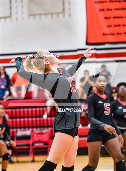 Thumbnail 3 in Fort Bend Travis vs. Fort Bend Austin photogallery.