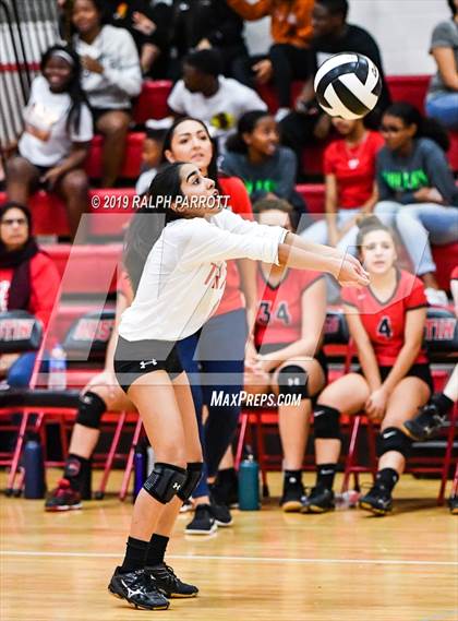 Thumbnail 2 in Fort Bend Travis vs. Fort Bend Austin photogallery.