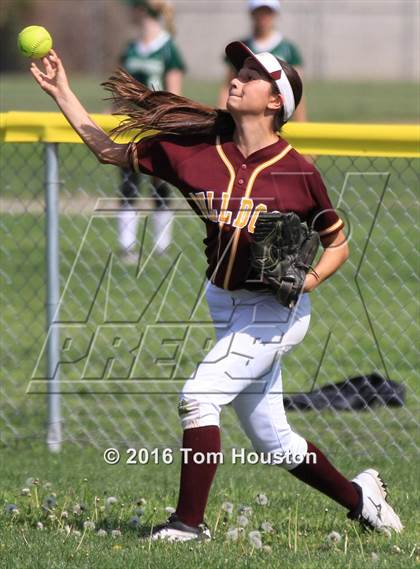Thumbnail 1 in West Covina vs Bonita photogallery.