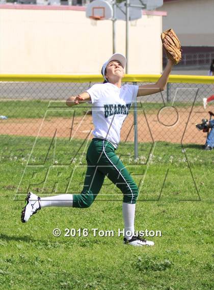 Thumbnail 3 in West Covina vs Bonita photogallery.