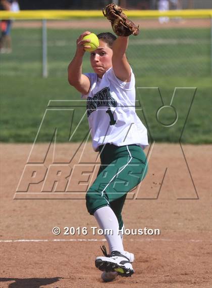 Thumbnail 3 in West Covina vs Bonita photogallery.