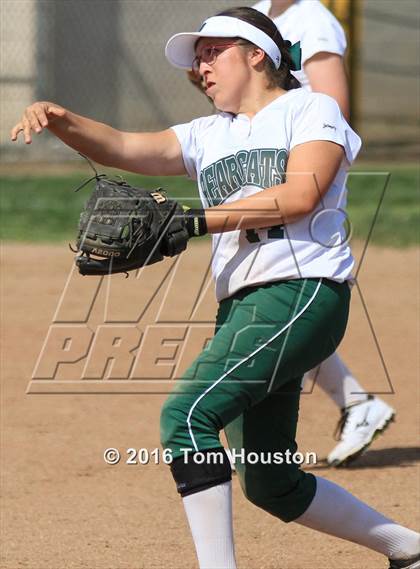 Thumbnail 2 in West Covina vs Bonita photogallery.