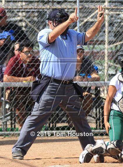 Thumbnail 3 in West Covina vs Bonita photogallery.