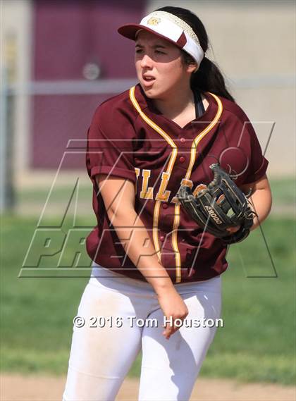Thumbnail 1 in West Covina vs Bonita photogallery.