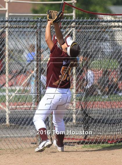 Thumbnail 3 in West Covina vs Bonita photogallery.