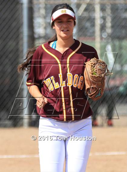 Thumbnail 2 in West Covina vs Bonita photogallery.