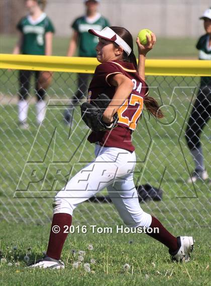 Thumbnail 3 in West Covina vs Bonita photogallery.