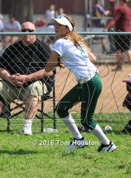 Thumbnail 3 in West Covina vs Bonita photogallery.