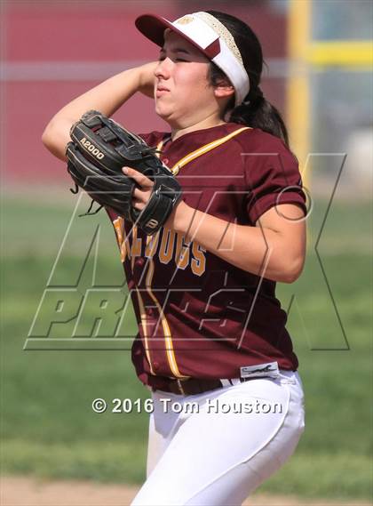 Thumbnail 3 in West Covina vs Bonita photogallery.