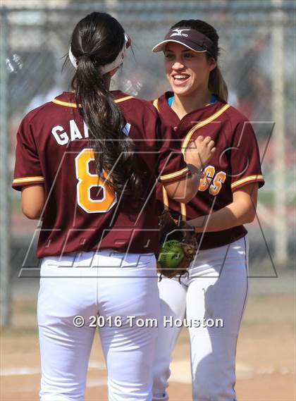 Thumbnail 3 in West Covina vs Bonita photogallery.
