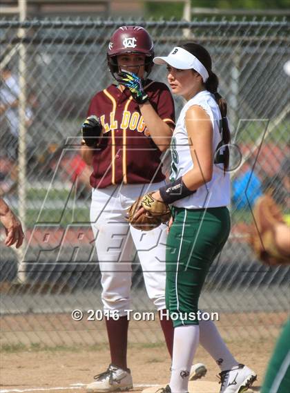 Thumbnail 3 in West Covina vs Bonita photogallery.