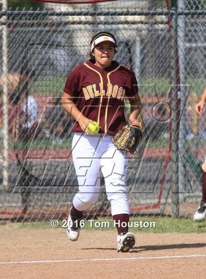 Thumbnail 2 in West Covina vs Bonita photogallery.