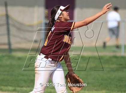 Thumbnail 3 in West Covina vs Bonita photogallery.