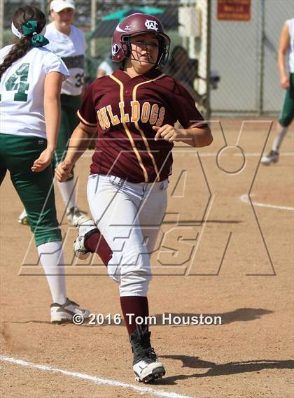 Thumbnail 2 in West Covina vs Bonita photogallery.