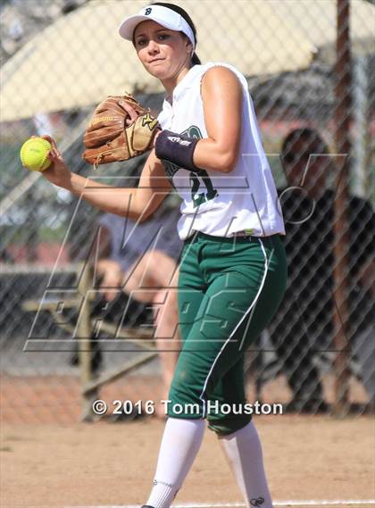 Thumbnail 2 in West Covina vs Bonita photogallery.