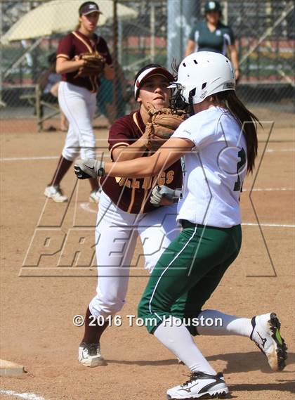 Thumbnail 1 in West Covina vs Bonita photogallery.