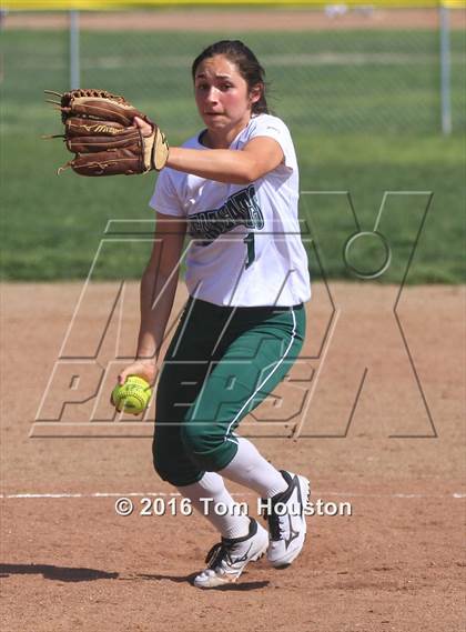 Thumbnail 2 in West Covina vs Bonita photogallery.