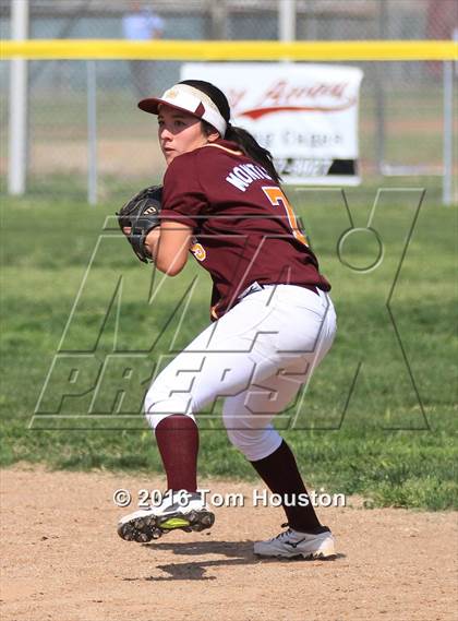 Thumbnail 3 in West Covina vs Bonita photogallery.