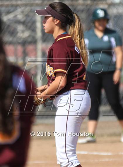 Thumbnail 2 in West Covina vs Bonita photogallery.