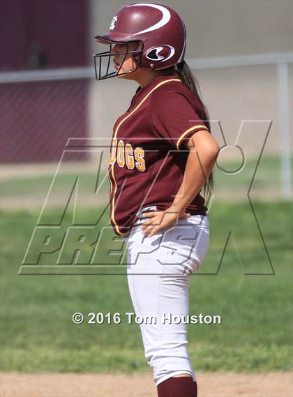 Thumbnail 2 in West Covina vs Bonita photogallery.
