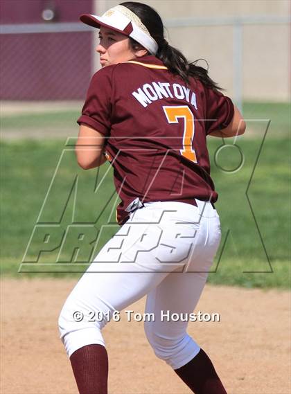 Thumbnail 3 in West Covina vs Bonita photogallery.