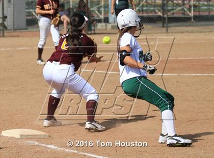 Thumbnail 3 in West Covina vs Bonita photogallery.