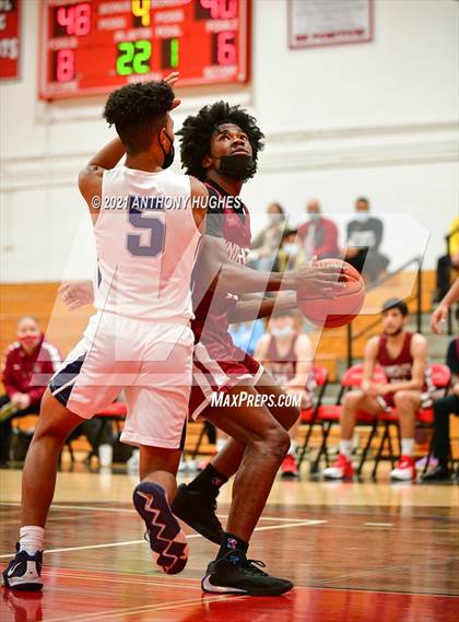 Thumbnail 1 in New Hyde Park Memorial vs Glen Cove (Wheatley Tournament) photogallery.