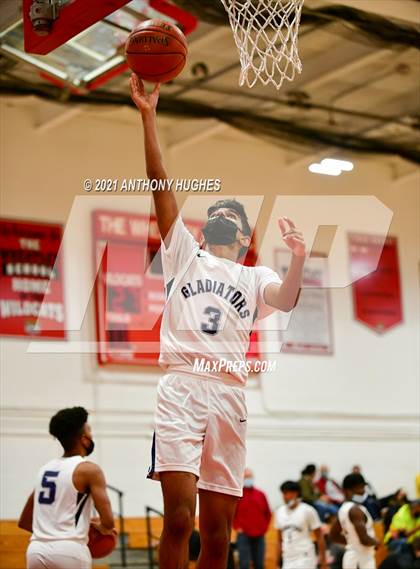 Thumbnail 3 in New Hyde Park Memorial vs Glen Cove (Wheatley Tournament) photogallery.