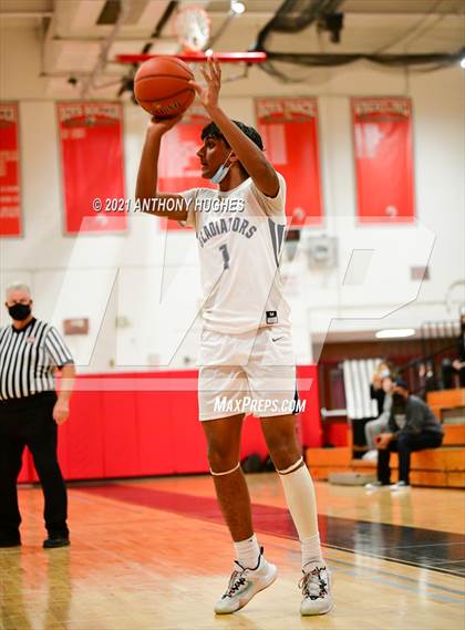 Thumbnail 2 in New Hyde Park Memorial vs Glen Cove (Wheatley Tournament) photogallery.
