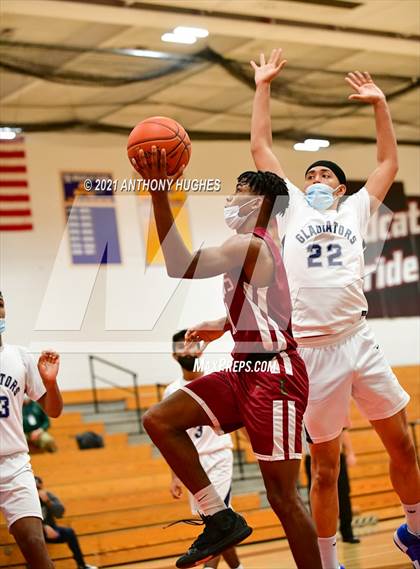 Thumbnail 1 in New Hyde Park Memorial vs Glen Cove (Wheatley Tournament) photogallery.