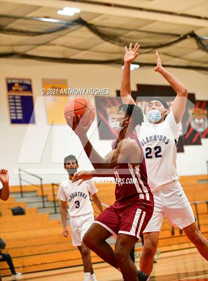 Thumbnail 3 in New Hyde Park Memorial vs Glen Cove (Wheatley Tournament) photogallery.