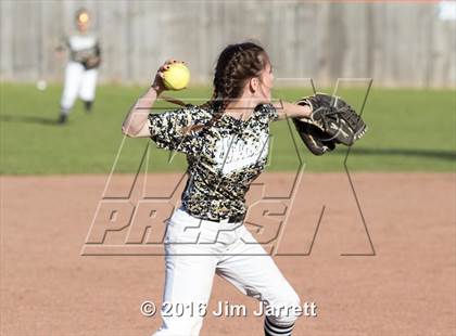 Thumbnail 3 in DeSoto Central @ Trumann photogallery.
