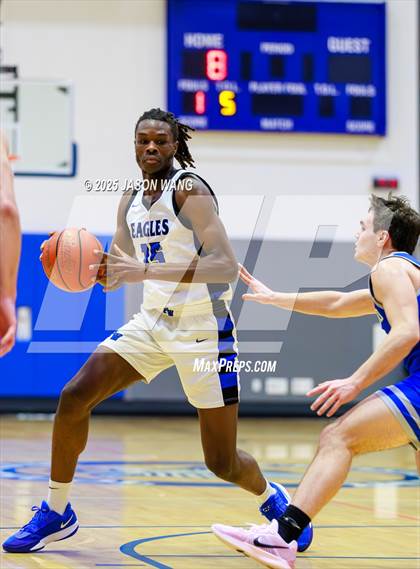 Thumbnail 1 in Shorewood vs. Federal Way (WIAA 3A Opening Round) photogallery.