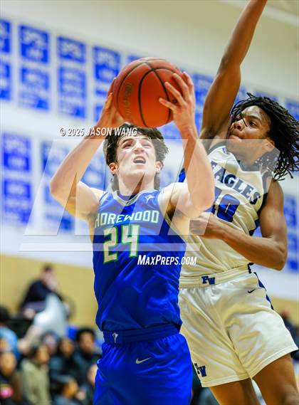 Thumbnail 2 in Shorewood vs. Federal Way (WIAA 3A Opening Round) photogallery.