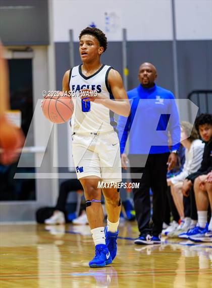 Thumbnail 1 in Shorewood vs. Federal Way (WIAA 3A Opening Round) photogallery.