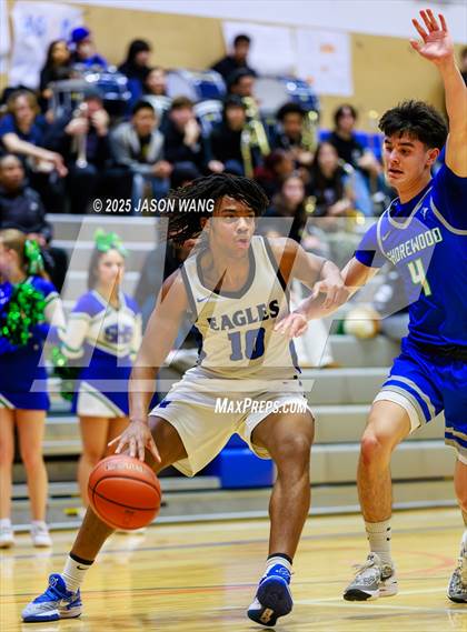 Thumbnail 3 in Shorewood vs. Federal Way (WIAA 3A Opening Round) photogallery.