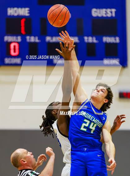 Thumbnail 1 in Shorewood vs. Federal Way (WIAA 3A Opening Round) photogallery.