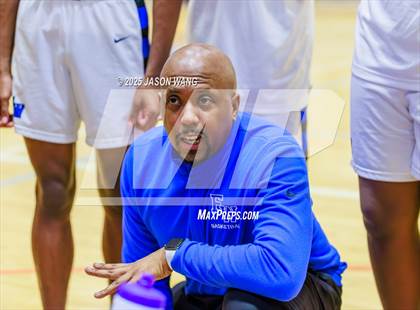 Thumbnail 1 in Shorewood vs. Federal Way (WIAA 3A Opening Round) photogallery.