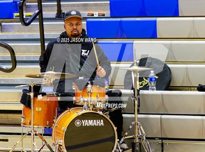 Thumbnail 1 in Shorewood vs. Federal Way (WIAA 3A Opening Round) photogallery.