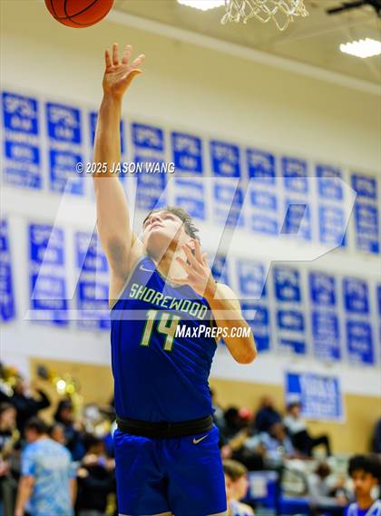 Thumbnail 2 in Shorewood vs. Federal Way (WIAA 3A Opening Round) photogallery.