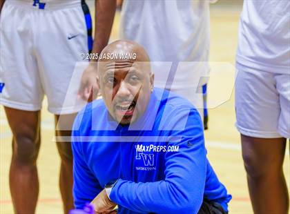 Thumbnail 2 in Shorewood vs. Federal Way (WIAA 3A Opening Round) photogallery.